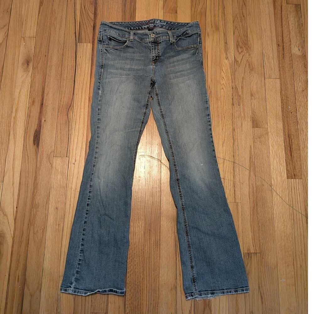 Vintage 2000s Y2K Bratz Low/Mid Rise Freedom Boot Tommy Hilfiger Denim Jeans